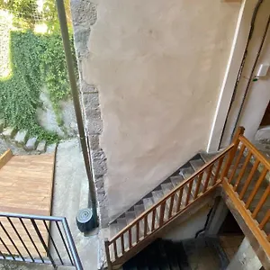 https://joli-studio-en-vieille-ville-dannecy-a-200m-du-lac.hotels-rhonealpes.com